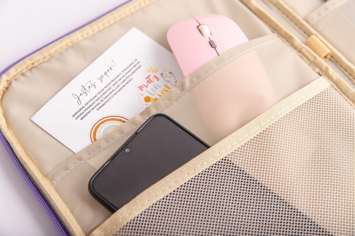 Tablet- und Zubehör-Organizer – Farbe Grün