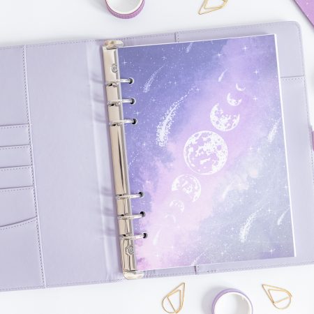 Titelseite für Ringbuchplaner – Violette Galaxie