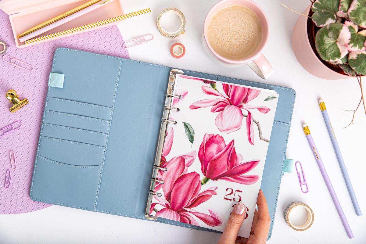 Lehrerkalender mit Blau Cover und Titelseite Magnolia Blossom