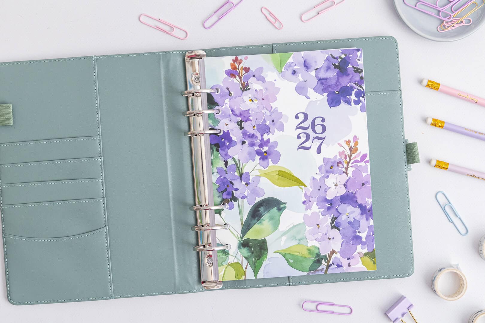 Titelseite 26/27 | Sweet lilacs