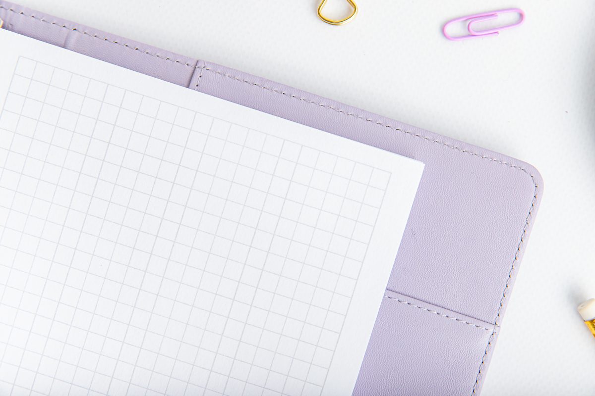 Ringbuch Einlagen A5 – Kariert – im Lila-Organizer