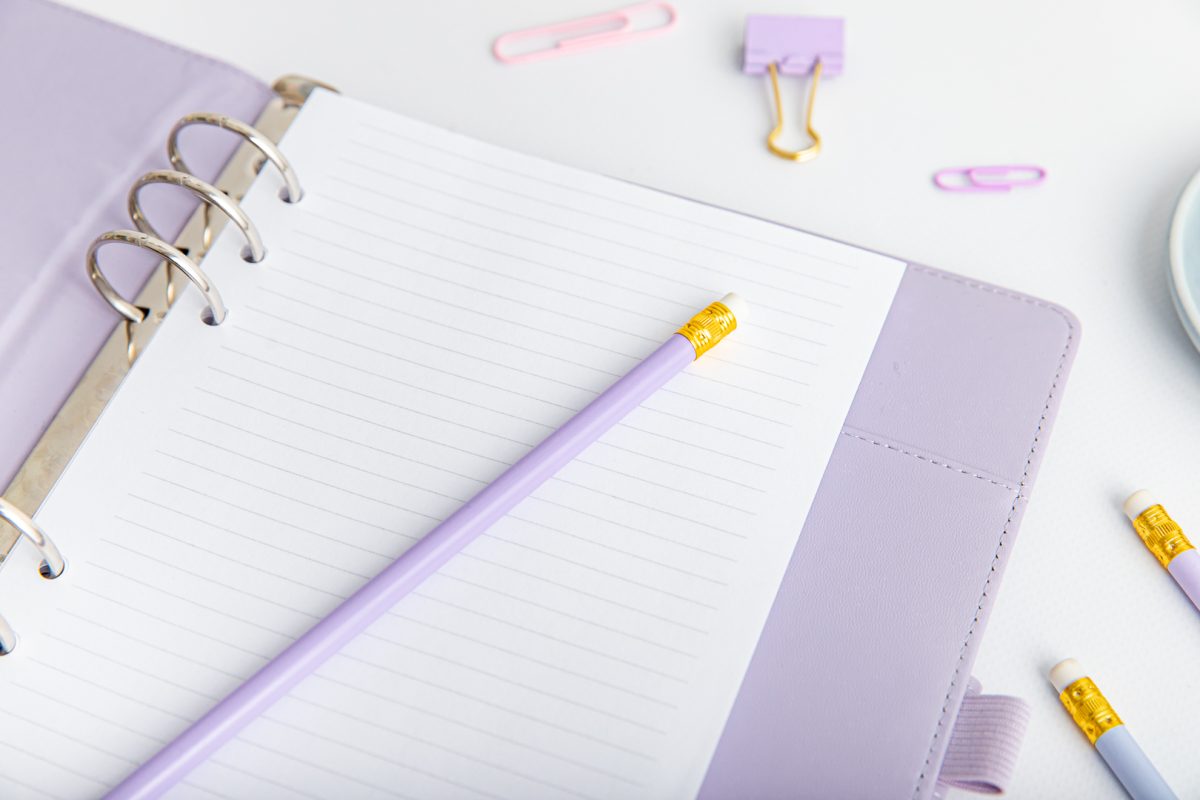 Ringbuch Einlagen Liniert im Lila Organizer