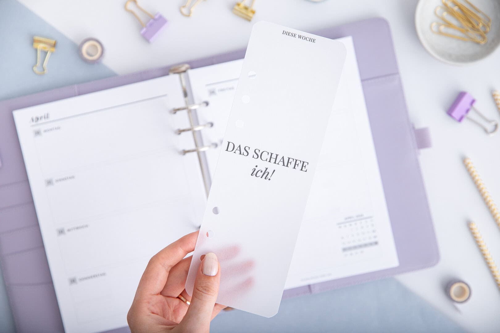 Nahaufnahme des Lesezeichens aus Transparentpapier mit Motiv „Das schaffe ich!“