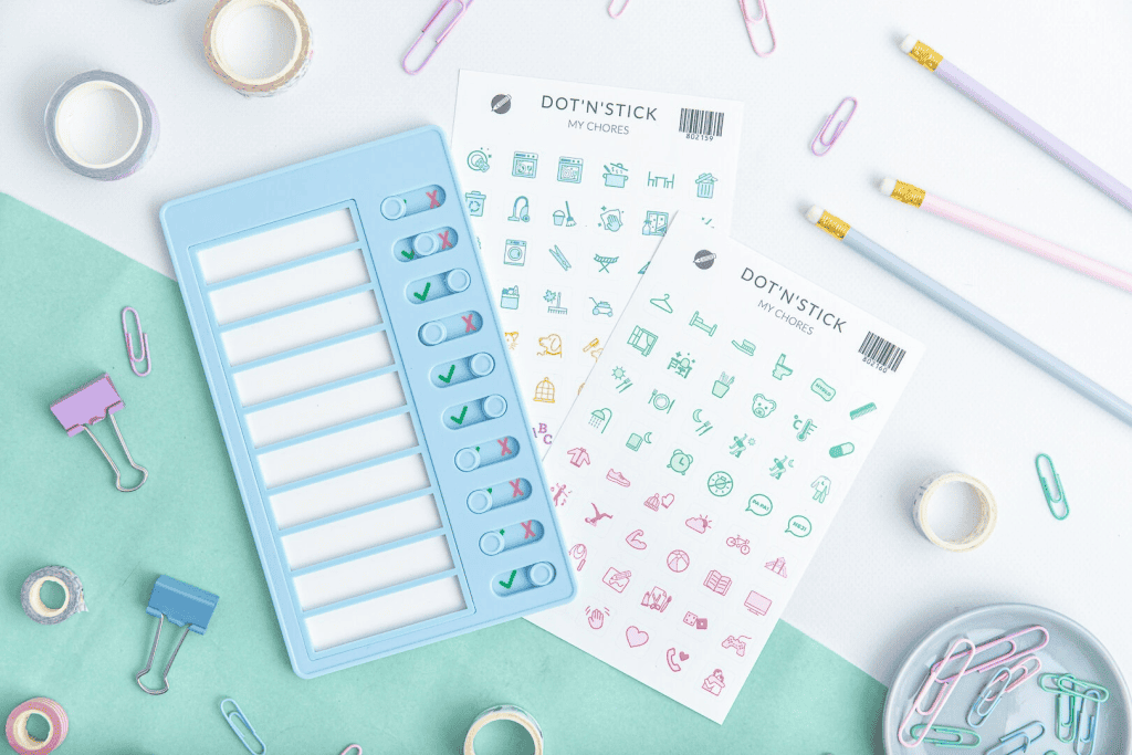 Blaue Tagesplan Tafel für Kinder mit Aufgabenstickern My Chores