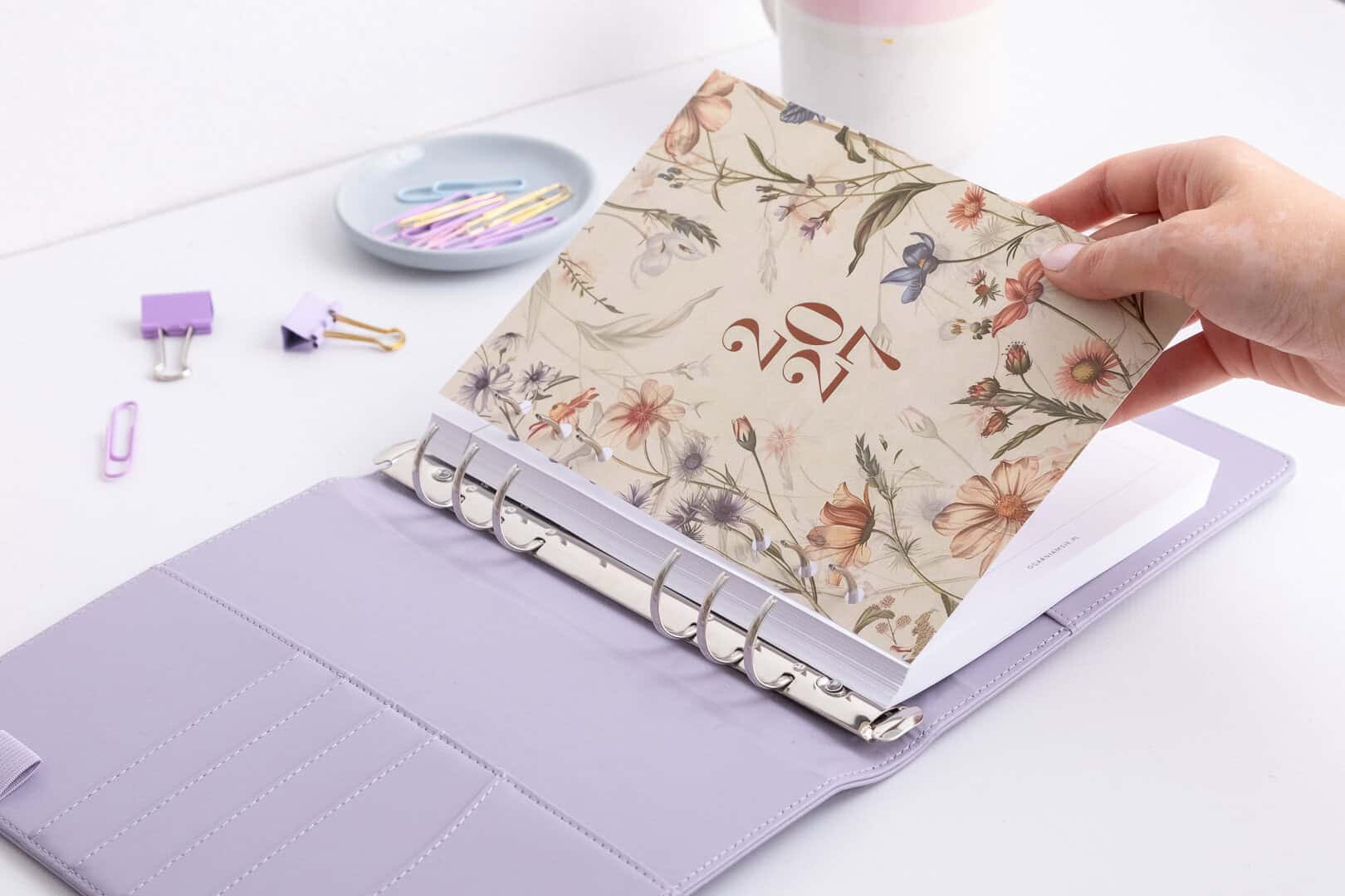 Deckblatt für deinen Organizer 2027 – Meadow Blooms